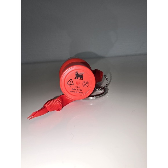 Stanley 40oz S H2.0 FlowState Quencher Tumbler Candy Cane Twist W/ Keychain - Picture 11 of 13